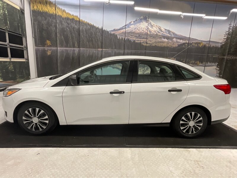 2016 Ford Focus S Sedan 4Dr / 2.0L 4Cyl / Backup Cam/ 59,000 MILES  / Excellent condition / LOW MILES / GAS SAVER - Photo 3 - Gladstone, OR 97027