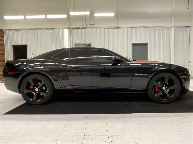 2012 Chevrolet Camaro LT Coupe RS PKG / Leather / Sunroof / 51,000 MILES  /SUPER SHARP / Leather & Heated Seats / Heads Up Display / LOCAL CAR - Photo 4 - Gladstone, OR 97027