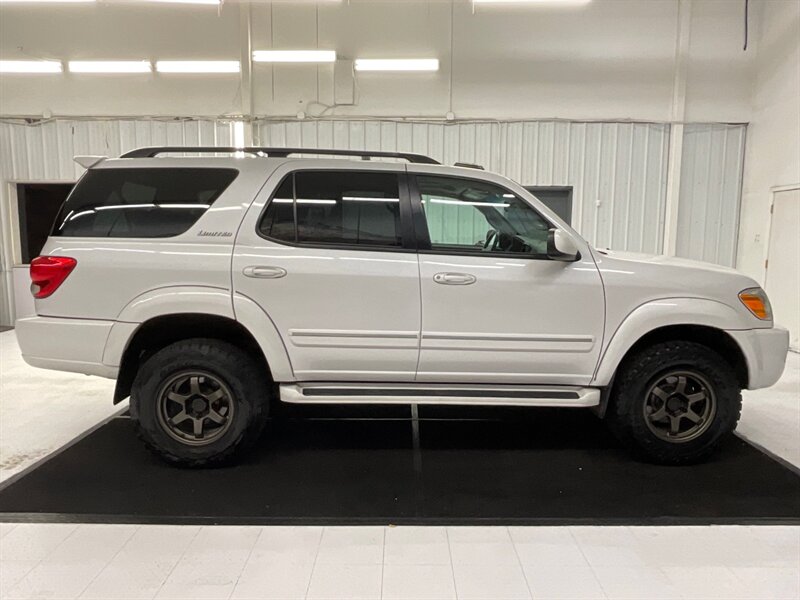 2006 Toyota Sequoia Limited Sport Utility 4X4 / 3RD ROW SEAT / NAVIGAT  / Leather & Heated Seats / Sunroof / Navigation & Backup Camera / LOCAL SUV / FRESH TIMING BELT SERVICE DONE - Photo 4 - Gladstone, OR 97027