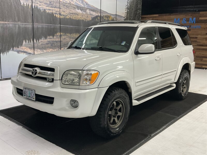 2006 Toyota Sequoia Limited Sport Utility 4X4 / 3RD ROW SEAT / NAVIGAT  / Leather & Heated Seats / Sunroof / Navigation & Backup Camera / LOCAL SUV / FRESH TIMING BELT SERVICE DONE - Photo 1 - Gladstone, OR 97027