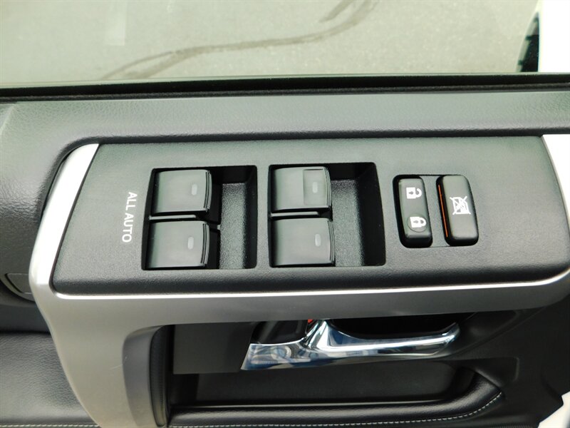 2017 Toyota 4Runner SR5 4X4 Sport Utility / 3RD SEAT / 1-Owner/ LIFTED - Photo 35 - Portland, OR 97217