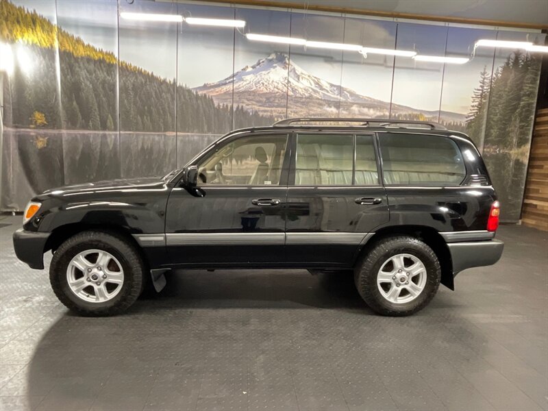 1998 Toyota Land Cruiser Sport Utility 4X4 / E-LOCKERS / 3RD ROW / Excel Co   - Photo 3 - Gladstone, OR 97027