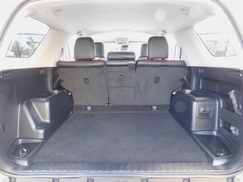 2020 Toyota 4Runner TRD PRO CUSTOM UPGRADE / TRD Pro Leather / LIFTED - Photo 29 - Portland, OR 97217