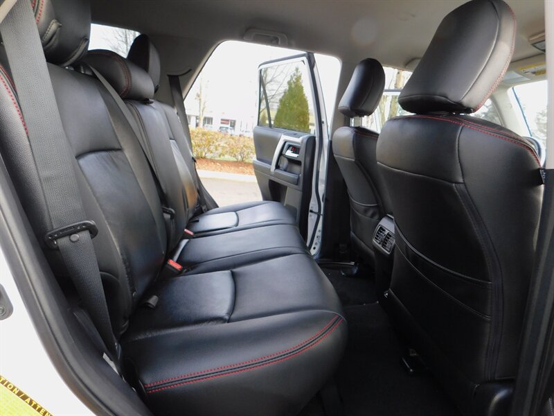 2020 Toyota 4Runner TRD PRO CUSTOM UPGRADE / TRD Pro Leather / LIFTED - Photo 17 - Portland, OR 97217
