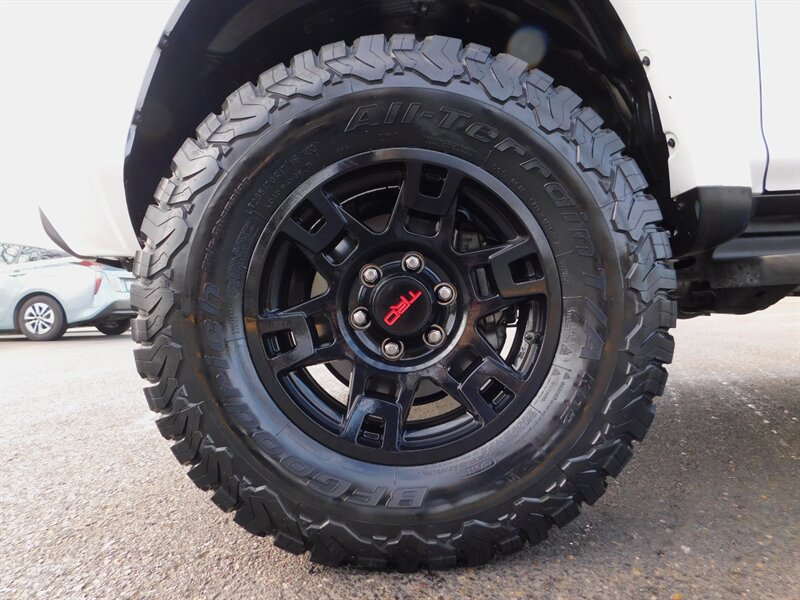 2020 Toyota 4Runner TRD PRO CUSTOM UPGRADE / TRD Pro Leather / LIFTED - Photo 23 - Portland, OR 97217