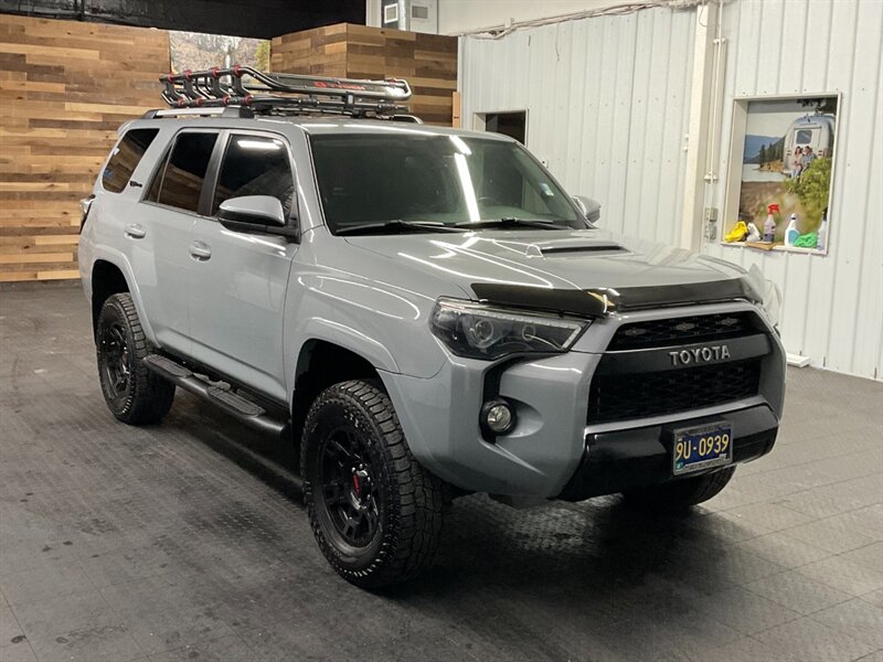 2017 Toyota 4Runner TRD Pro 4X4 / LIFTED / CEMENT COLOR / SHARP SHARP  Leather & Heated Seats / Crawl Control / Luggage Rack / Backup Camera / RUST FREE - Photo 2 - Gladstone, OR 97027