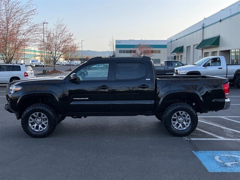 2017 Toyota Tacoma V6 Double Cab 4X4 1-Owner 12,320MILE LIFTED TRD GR   - Photo 4 - Portland, OR 97217