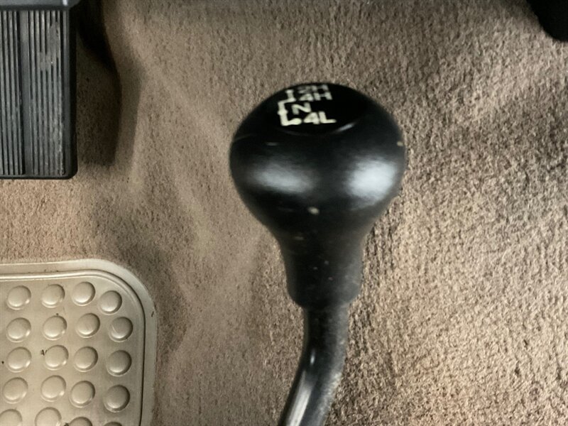 2001 Ford F-250 Lariat 7.3L DIESEL 4X4 / LIFTED w.37inc MUD TIRES / LONG BED / ZERO RUST / LEATEHR HEATED SEATS - Photo 39 - Gladstone, OR 97027