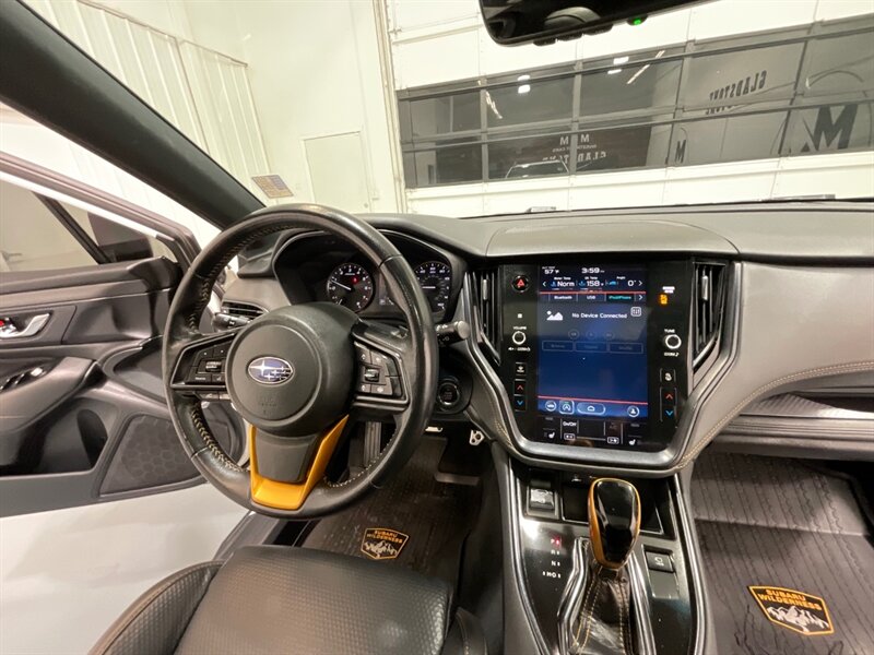 2022 Subaru Outback Wilderness Wagon AWD / Sunroof / Leather / 1-OWNER / Navi & Camera / Leather heated Seats - Photo 15 - Gladstone, OR 97027