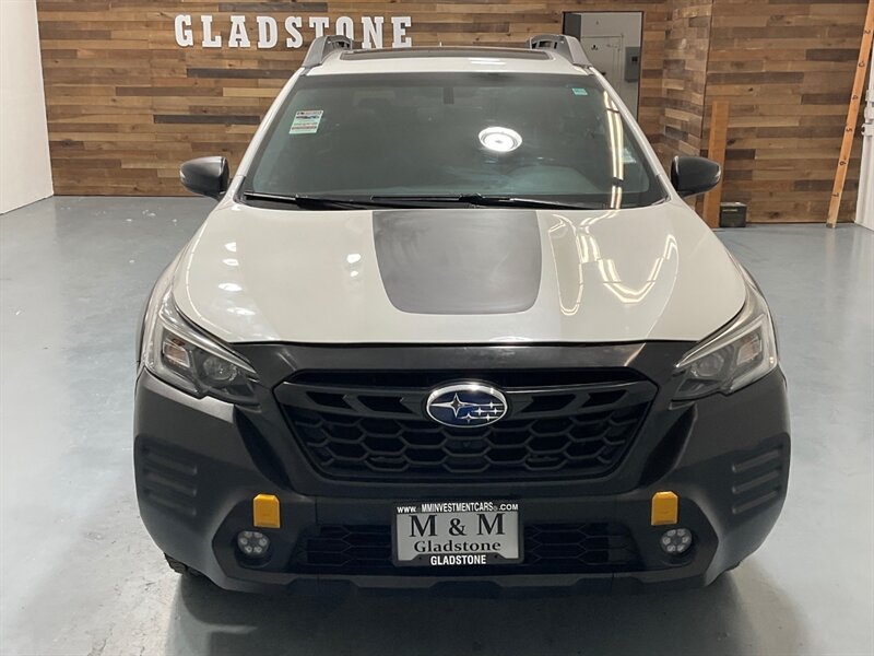 2022 Subaru Outback Wilderness Wagon AWD / Sunroof / Leather / 1-OWNER / Navi & Camera / Leather heated Seats - Photo 5 - Gladstone, OR 97027