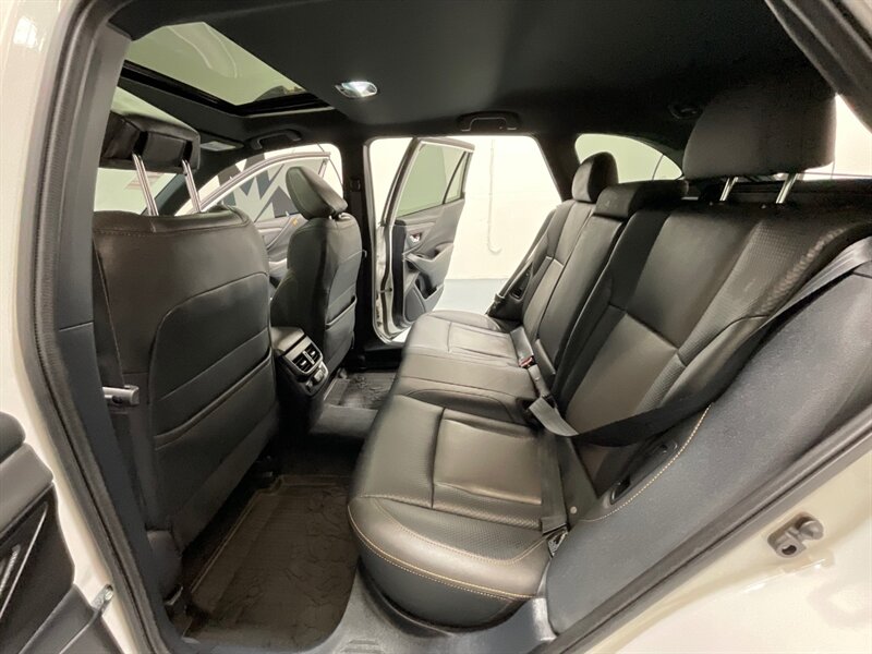 2022 Subaru Outback Wilderness Wagon AWD / Sunroof / Leather / 1-OWNER / Navi & Camera / Leather heated Seats - Photo 12 - Gladstone, OR 97027