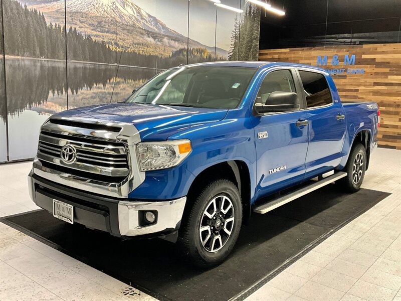 2016 Toyota Tundra TRD OFF RD CrewMax 4X4 / 5.7L V8 /Leather/ 1-OWNER  /Backup Camera / LOCAL OREGON TRUCK / RUST FREE / LEATHER SEATS / 85,000 MILES - Photo 1 - Gladstone, OR 97027