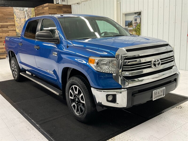 2016 Toyota Tundra TRD OFF RD CrewMax 4X4 / 5.7L V8 /Leather/ 1-OWNER  /Backup Camera / LOCAL OREGON TRUCK / RUST FREE / LEATHER SEATS / 85,000 MILES - Photo 2 - Gladstone, OR 97027