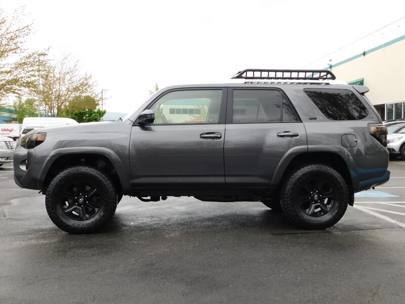 2016 Toyota 4Runner SR5 4WD / Backup Camera / LIFTED LIFTED   - Photo 3 - Portland, OR 97217