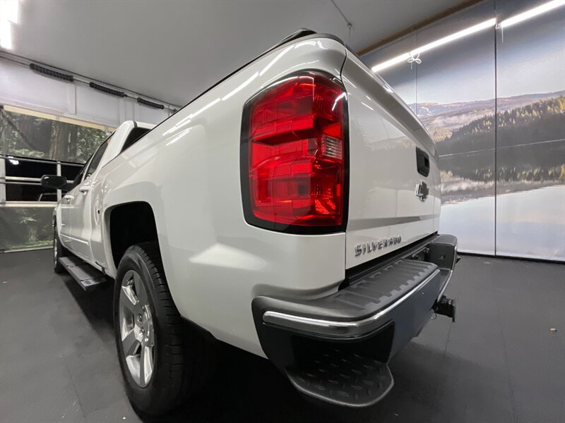 2017 Chevrolet Silverado 1500 LT Crew Cab 4X4 / 5.3L V8 / Leather / LONG BED 6.5  Leather & Heated Seats / Backup Camera / SUPER CLEAN / 75,000 MILES - Photo 29 - Gladstone, OR 97027