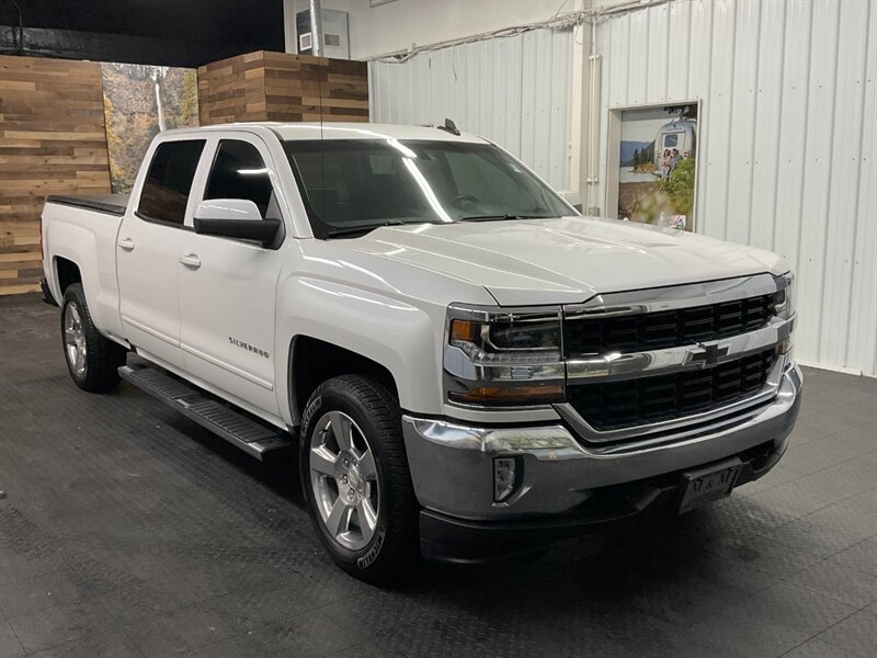 2017 Chevrolet Silverado 1500 LT Crew Cab 4X4 / 5.3L V8 / Leather / LONG BED 6.5  Leather & Heated Seats / Backup Camera / SUPER CLEAN / 75,000 MILES - Photo 2 - Gladstone, OR 97027