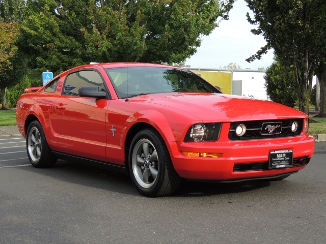 2006 Ford Mustang V6 Premium / Leather/ 5-Speed Manual   - Photo 2 - Portland, OR 97217
