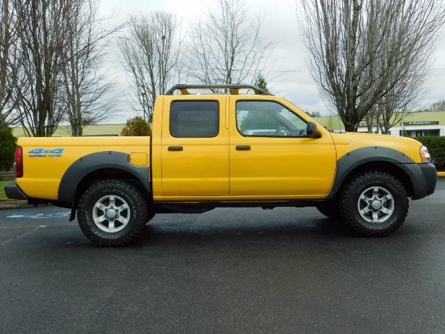 2001 Nissan Frontier XE 4-dr / OFF ROAD 4X4 / Crew Cab / V6 / MANUAL !!   - Photo 4 - Portland, OR 97217
