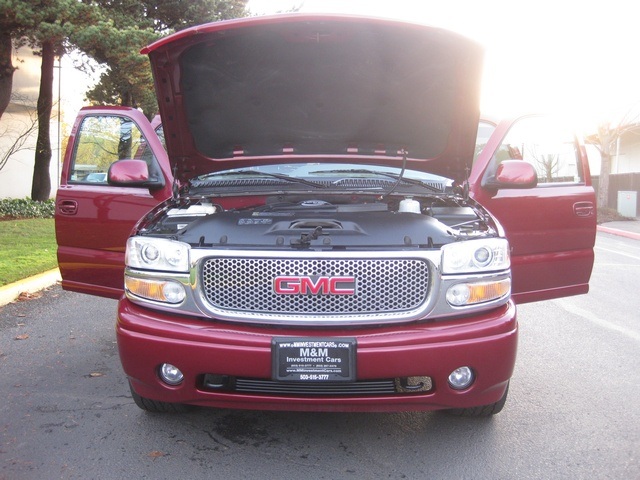 2004 GMC Yukon Denali AWD *3RD Seat* NAVIGATION *1-Owner*   - Photo 25 - Portland, OR 97217