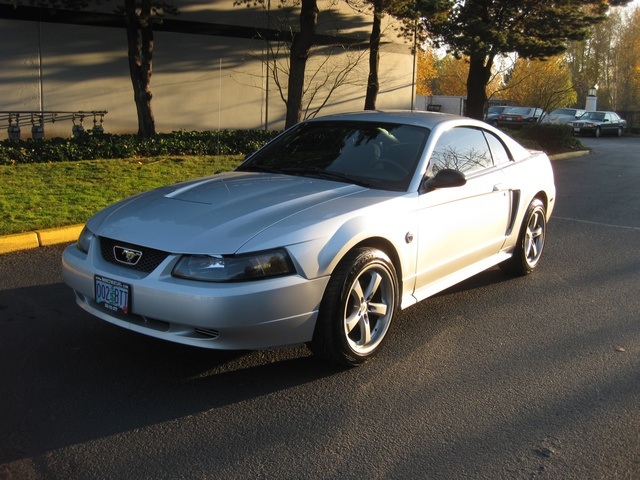 2004 Ford Mustang Coupe 40TH Anniversary *5-SPEED MANUAL*. Clean!!   - Photo 1 - Portland, OR 97217