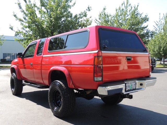 1997 Nissan Truck SE / 4X4 / V6 / 5-Speed Manual / New Tires /LIFTED   - Photo 4 - Portland, OR 97217