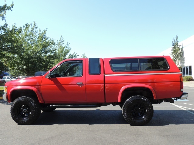 1997 Nissan Truck SE / 4X4 / V6 / 5-Speed Manual / New Tires /LIFTED   - Photo 3 - Portland, OR 97217