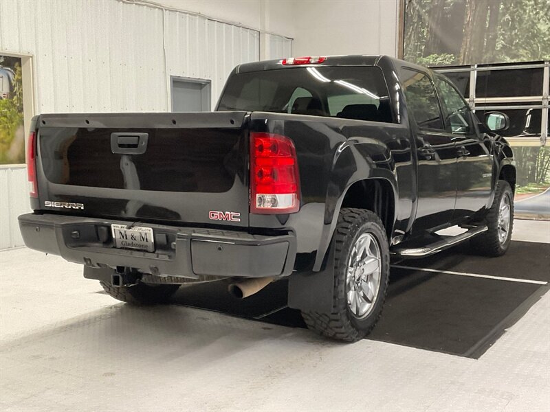 2013 GMC Sierra 1500 SLT Crew Cab 4X4 / 6.2L V8 / Leather / Sunroof  / Heated Seats / ALL TERRAIN PKG / Z-71 OFF RD / 86,000 MILES - Photo 8 - Gladstone, OR 97027