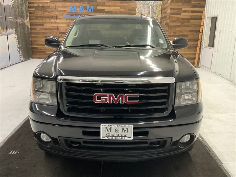 2013 GMC Sierra 1500 SLT Crew Cab 4X4 / 6.2L V8 / Leather / Sunroof  / Heated Seats / ALL TERRAIN PKG / Z-71 OFF RD / 86,000 MILES - Photo 5 - Gladstone, OR 97027