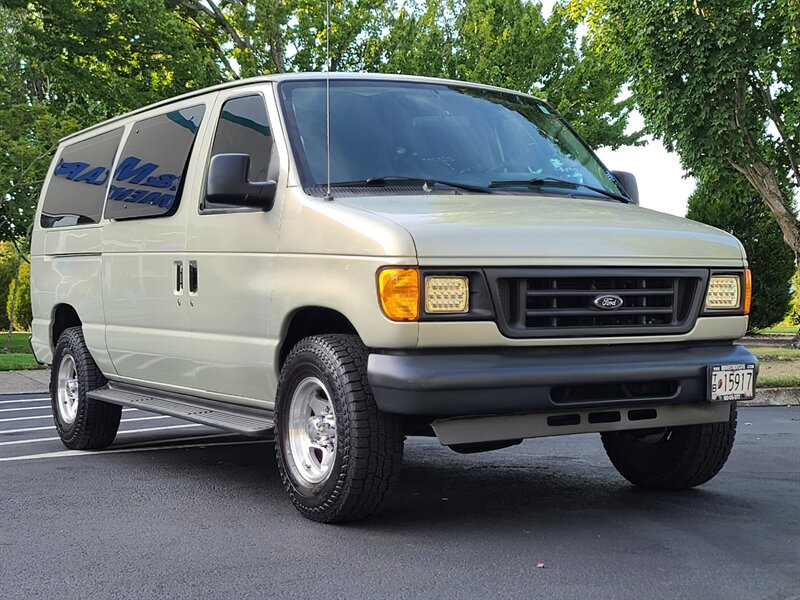 2005 Ford E-Series Van E350 Super Duty 1-TON / 8 PASSENGER / LOW  MILES  / LOCAL FRESH TRADE / NO RUST / Excellent Condition - Photo 2 - Portland, OR 97217