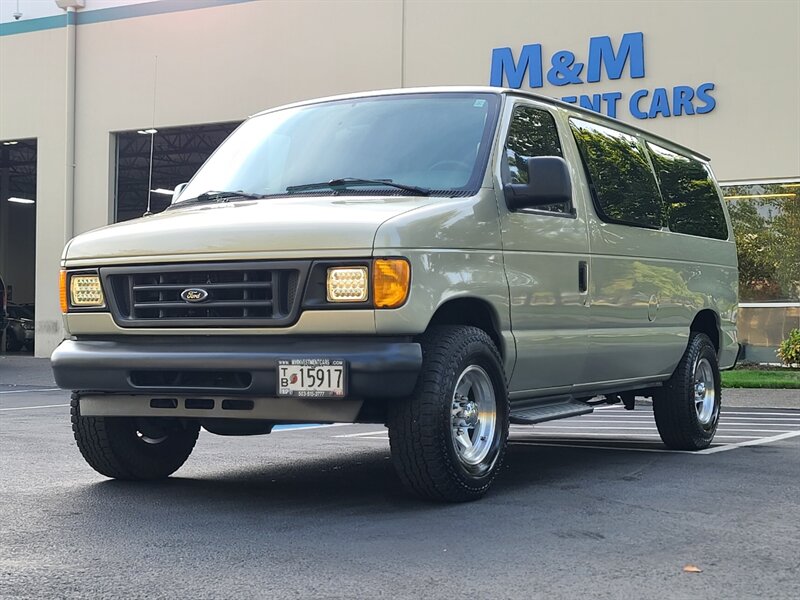 2005 Ford E-Series Van E350 Super Duty 1-TON / 8 PASSENGER / LOW  MILES  / LOCAL FRESH TRADE / NO RUST / Excellent Condition - Photo 1 - Portland, OR 97217