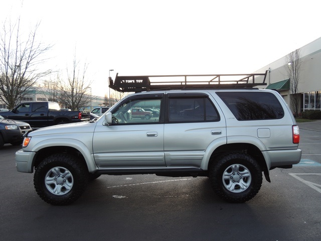 2001 Toyota 4Runner Limited / 4X4 / Leather / Heated seats / LIFTED   - Photo 3 - Portland, OR 97217