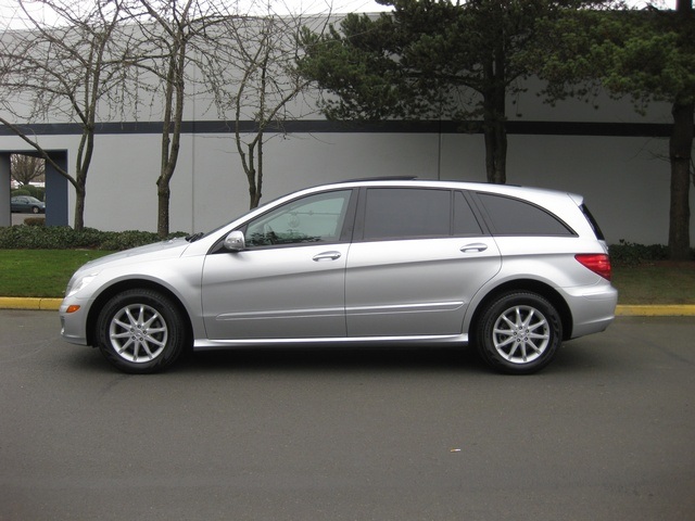2006 Mercedes-Benz R350/4WD/Navigation/Rear DVD   - Photo 3 - Portland, OR 97217
