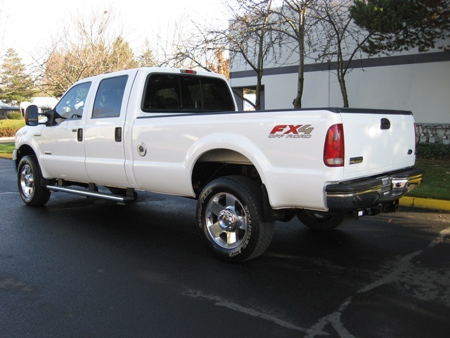 2005 Ford F-350 Crew Cab / Lariat/ Moonroof/ Leather / DIESEL/4WD   - Photo 3 - Portland, OR 97217