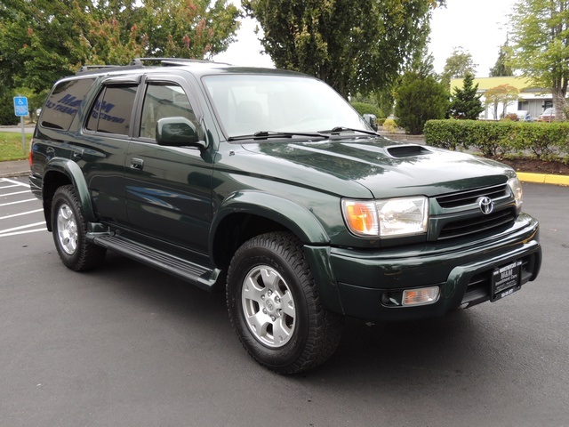 2001 Toyota 4Runner SR5 / SPORT / 4X4 / 6Cyl 3.4L / Excel Cond   - Photo 2 - Portland, OR 97217