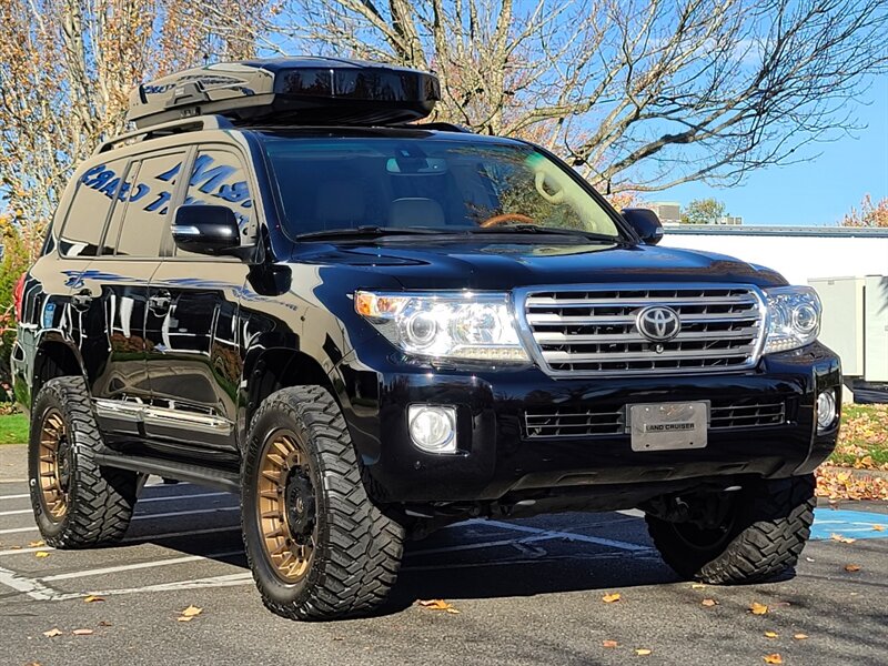 2015 Toyota Land Cruiser 4X4 / CRAWL CONTROL / BRAND NEW SUSPENSION LIFT  / NEW WHEELS & TIRES / THULE BOX / LOADED !! - Photo 2 - Portland, OR 97217