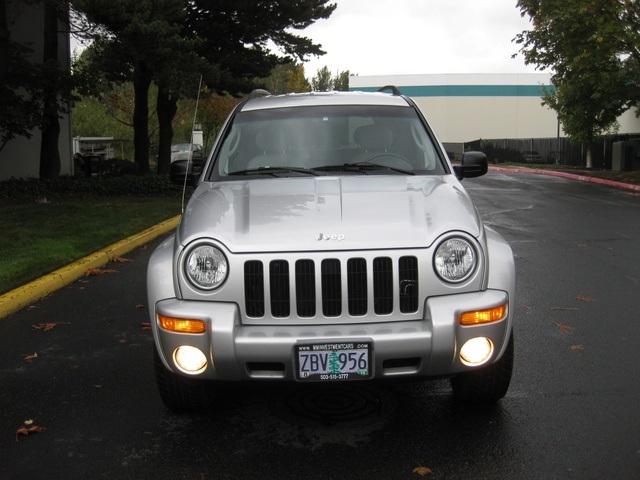 2002 Jeep Liberty Limited Edition 4WD / Leather Seats / Loaded   - Photo 2 - Portland, OR 97217