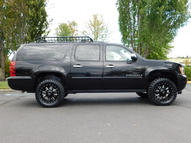 2008 Chevrolet Suburban LTZ 1500 / 4X4 / Navi / Leather / LIFTED LIFTED   - Photo 4 - Portland, OR 97217