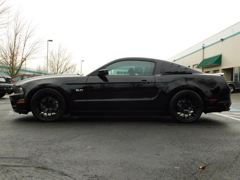 2014 Ford Mustang GT Premium 5.0L / 6-SPEED / Exhaust / SHARP   - Photo 3 - Portland, OR 97217
