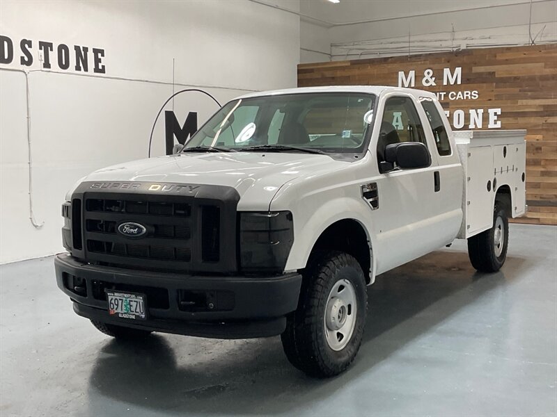 2008 Ford F-250 4x4 / Utility Bed / XL / 5.4L V8 / 69K MILES / ZERO RUST / Towing Pkg / Utility Bed - Photo 1 - Gladstone, OR 97027