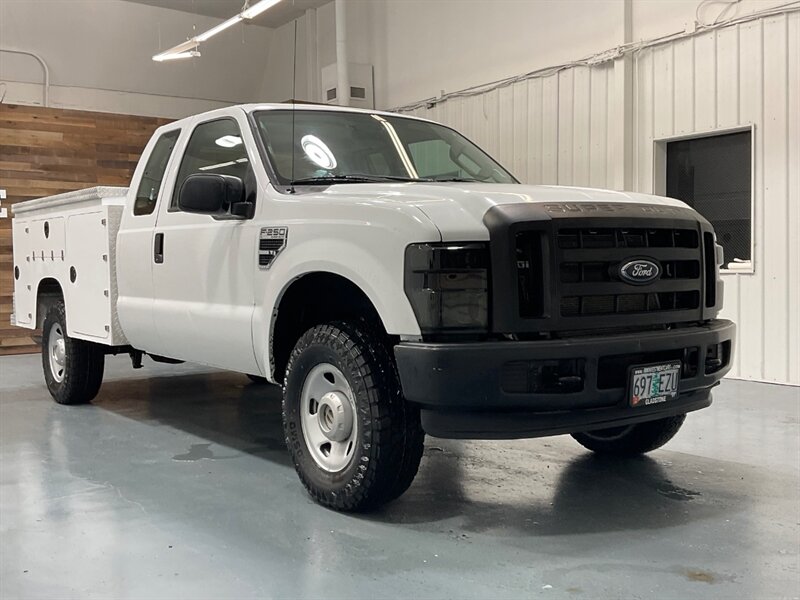 2008 Ford F-250 4x4 / Utility Bed / XL / 5.4L V8 / 69K MILES / ZERO RUST / Towing Pkg / Utility Bed - Photo 52 - Gladstone, OR 97027