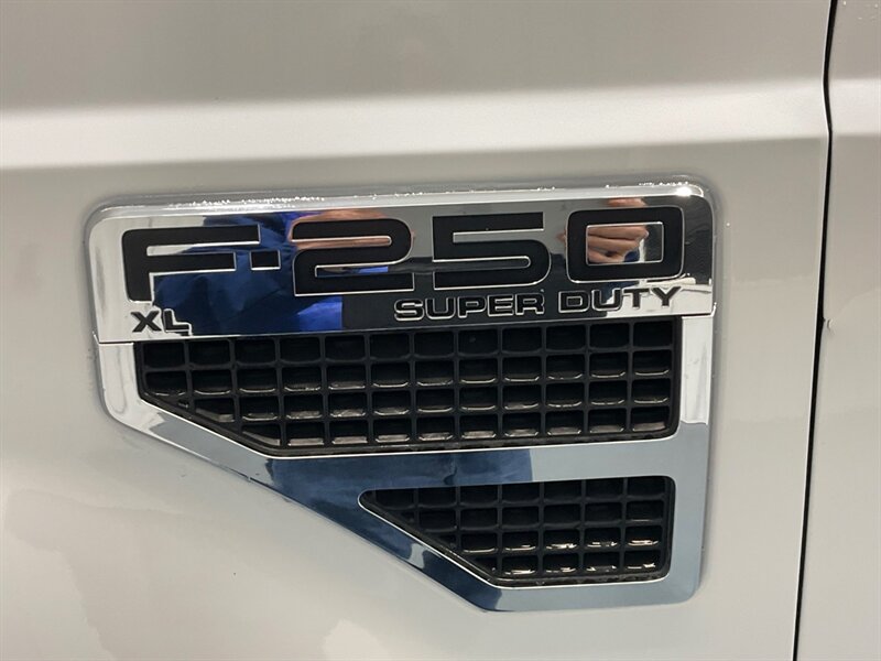 2008 Ford F-250 4x4 / Utility Bed / XL / 5.4L V8 / 69K MILES / ZERO RUST / Towing Pkg / Utility Bed - Photo 31 - Gladstone, OR 97027