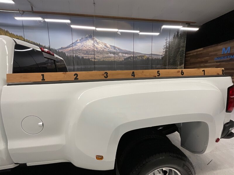 2016 Chevrolet Silverado 3500 LTZ Z71 Off Rd 4X4 / 6.6L DIESEL / DUALLY / LOADED  / Leather w. Heated & Cooled Seats / Rear Airbags / Dually - Photo 11 - Gladstone, OR 97027