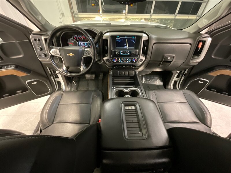 2016 Chevrolet Silverado 3500 LTZ Z71 Off Rd 4X4 / 6.6L DIESEL / DUALLY / LOADED  / Leather w. Heated & Cooled Seats / Rear Airbags / Dually - Photo 34 - Gladstone, OR 97027