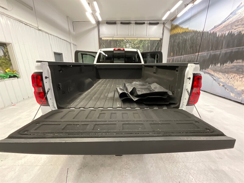 2016 Chevrolet Silverado 3500 LTZ Z71 Off Rd 4X4 / 6.6L DIESEL / DUALLY / LOADED  / Leather w. Heated & Cooled Seats / Rear Airbags / Dually - Photo 12 - Gladstone, OR 97027