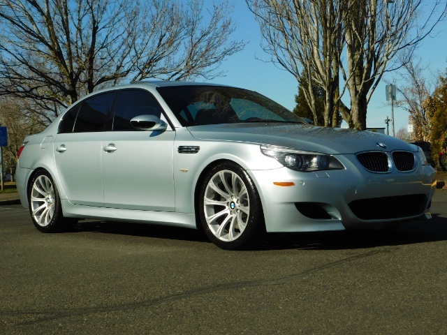 2008 BMW M5 V10 5.0 Liter / LOW MILES / Heated & Cooled Seats   - Photo 2 - Portland, OR 97217