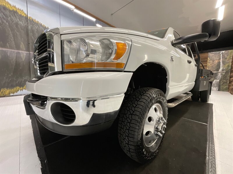 2006 Dodge Ram 2500 4x4 SLT 5.9L DIESEL / DUALLY / FLAT BED / 6-SPEED  / LONG BED / DUALLY / MANUAL / LOCAL OREGON / RUST FREE / 96,000 MILES - Photo 26 - Gladstone, OR 97027