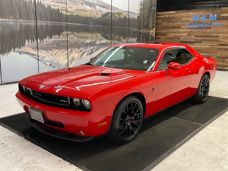 2009 Dodge Challenger SRT8 Coupe / 6.1L HEMI V8 / 6-SPEED / 63K MILES  / LOCAL CAR / HEATED SEATS / SUNROOF - Photo 1 - Gladstone, OR 97027