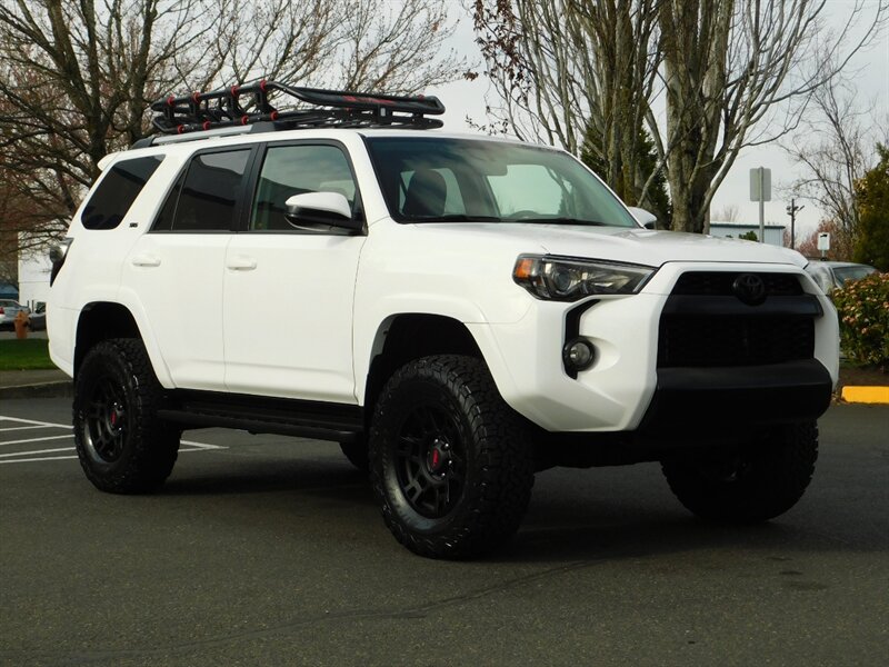 2019 Toyota 4Runner SR5 TRD UPGRADED / 4WD / Leather / LIFTED LIFTED   - Photo 2 - Portland, OR 97217