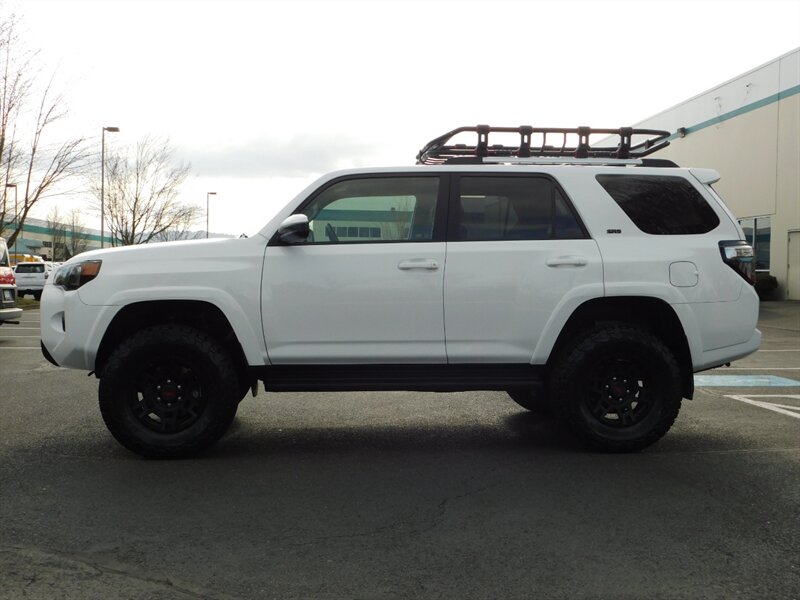 2019 Toyota 4Runner SR5 TRD UPGRADED / 4WD / Leather / LIFTED LIFTED   - Photo 3 - Portland, OR 97217