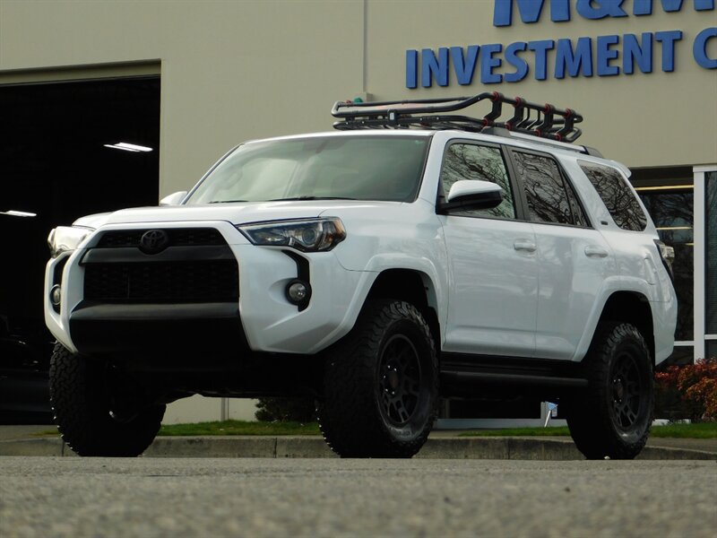 2019 Toyota 4Runner SR5 TRD UPGRADED / 4WD / Leather / LIFTED LIFTED   - Photo 1 - Portland, OR 97217